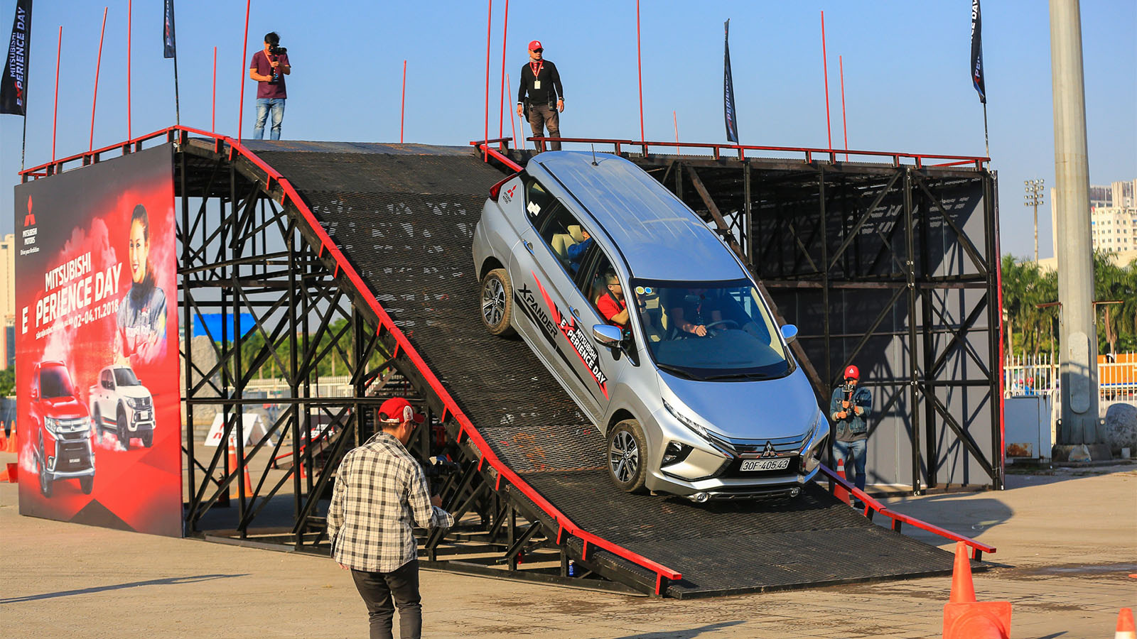 Lái thử xe Mitsubishi