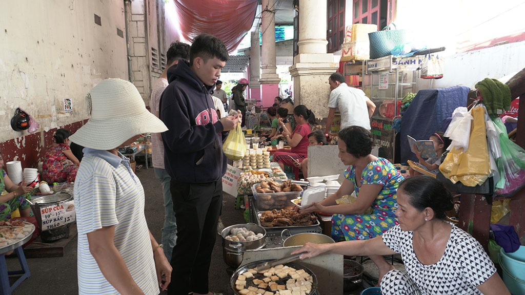 Đến hẻm 76 món nào cũng có, vừa ngon lại vừa rẻ
