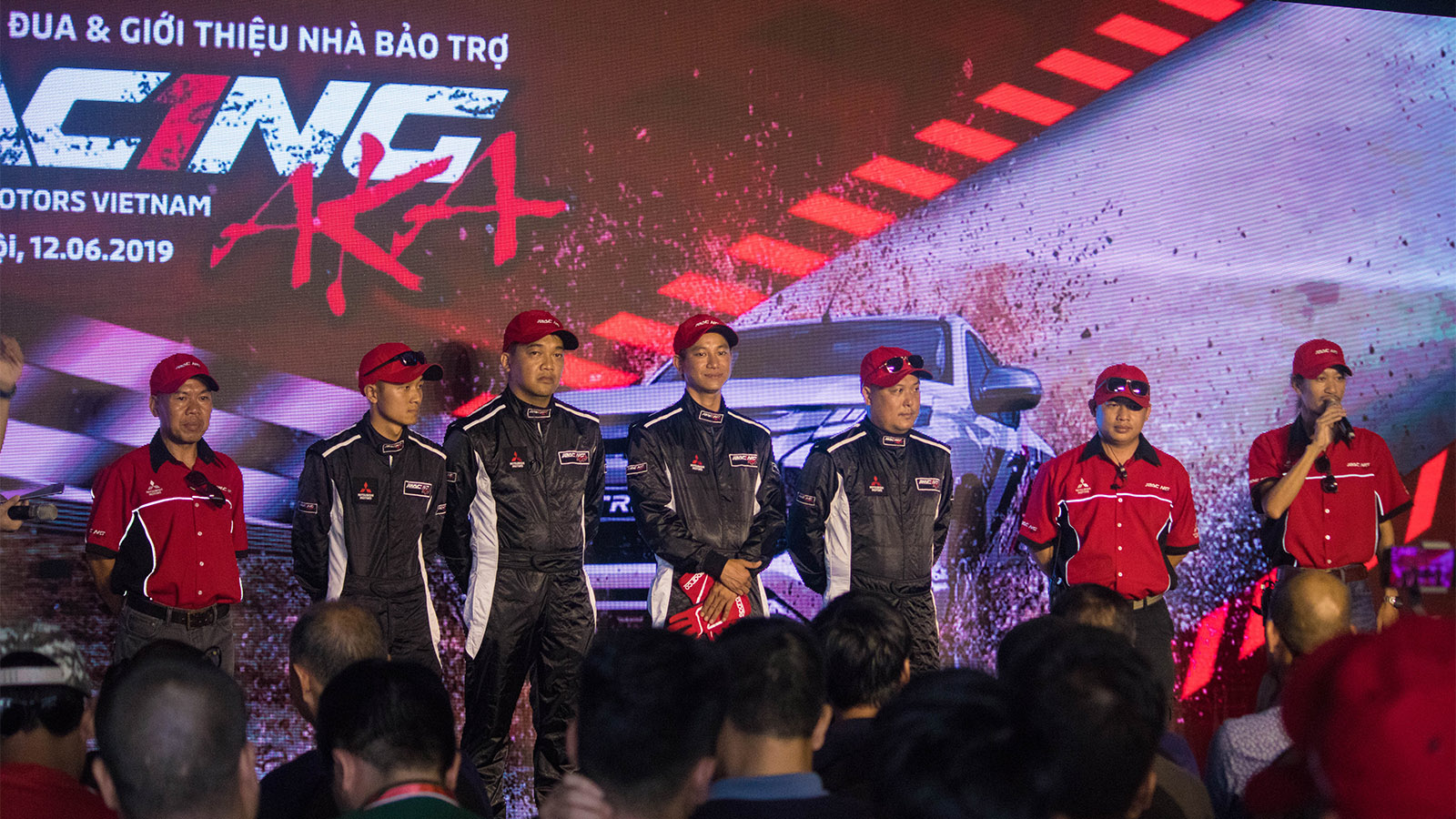 Đội đua Racing Aka