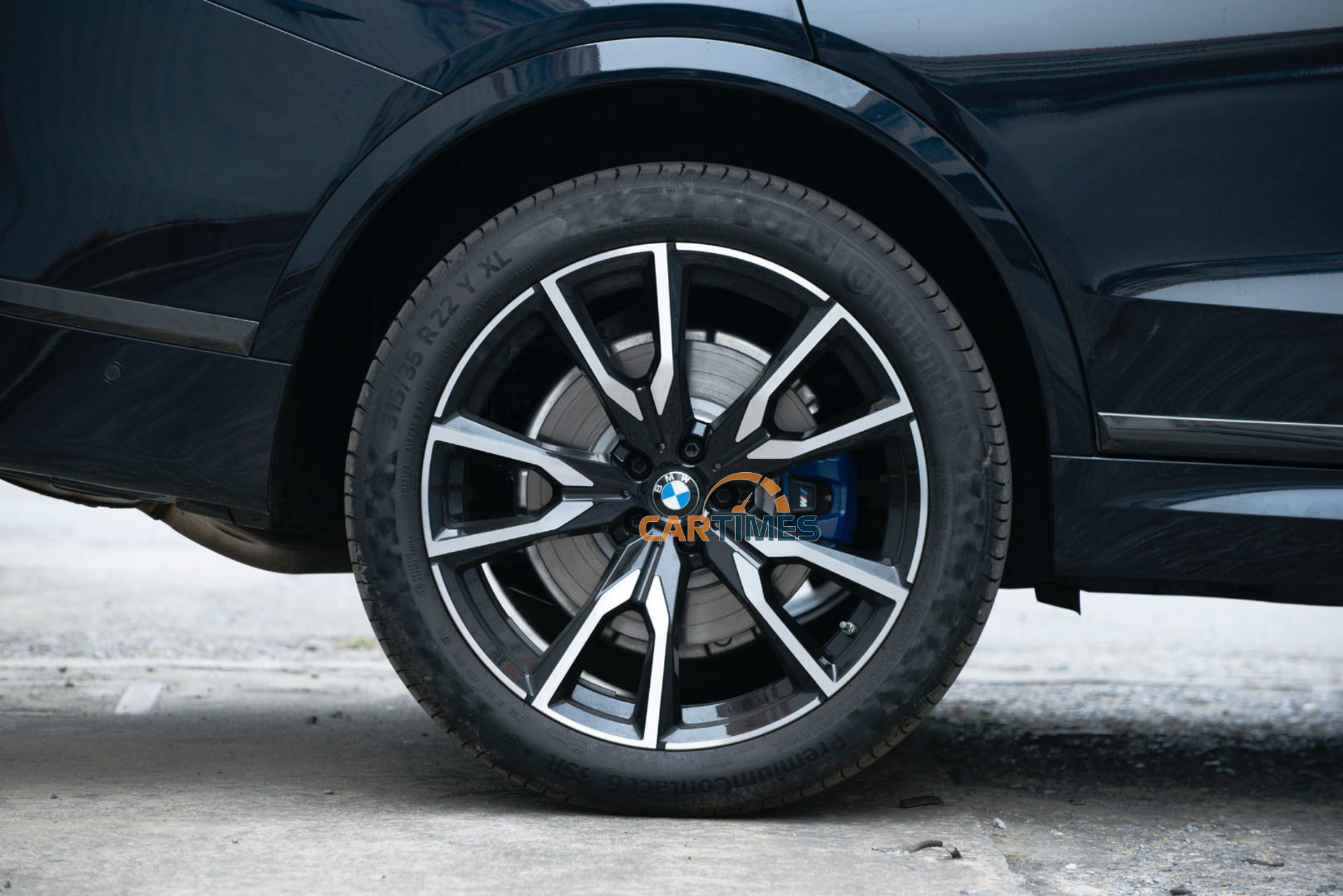 La zăng 21 inch trên BMW X7