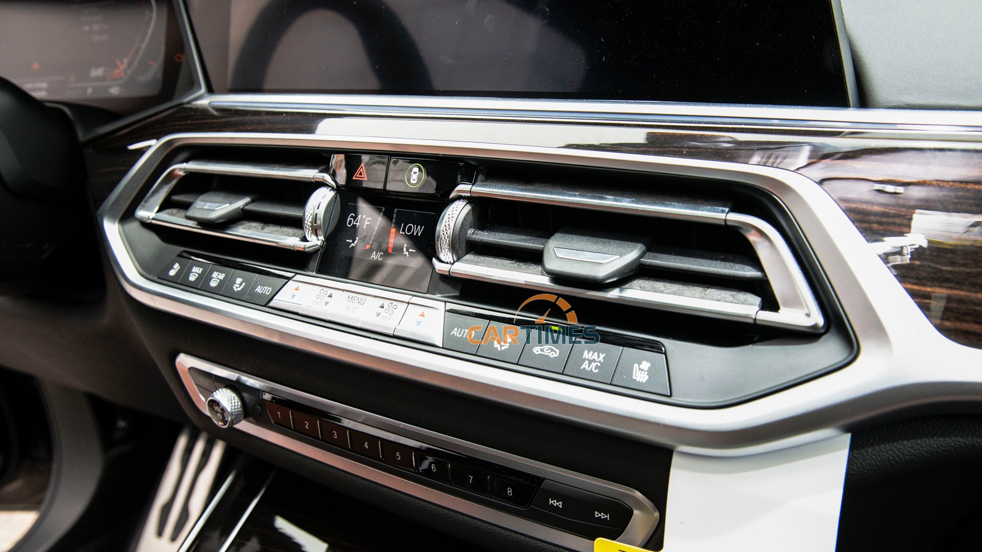 Thiết kế cửa gió điều hoà trên xe BMW X7