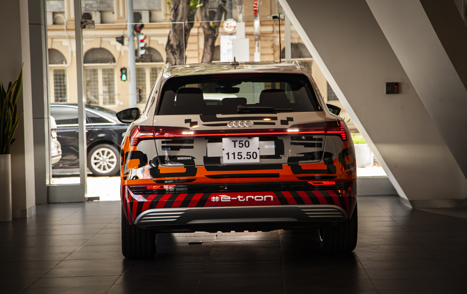 xe Audi e-tron 