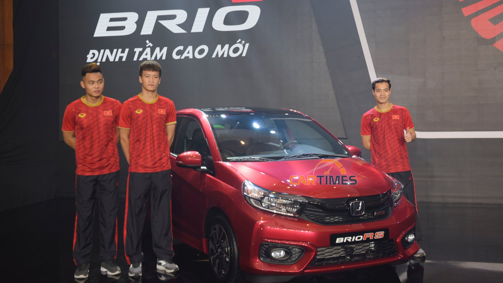 Honda Brio ra mắt với sự có mặt của các cầu thủ quốc gia Việt Nam