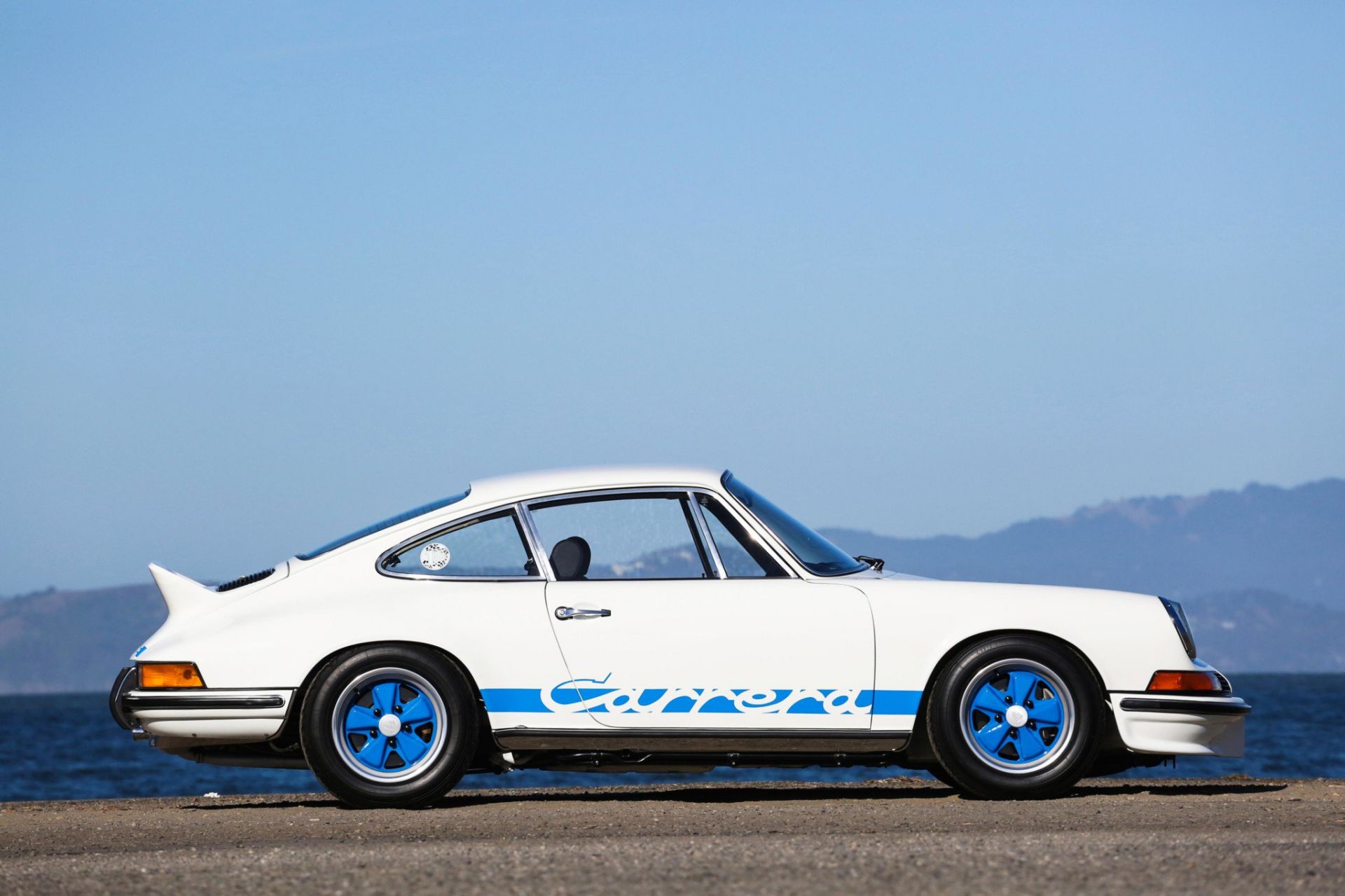 Thiết kế bên hông xe Porsche 911 Carrera RS 2.7 1973
