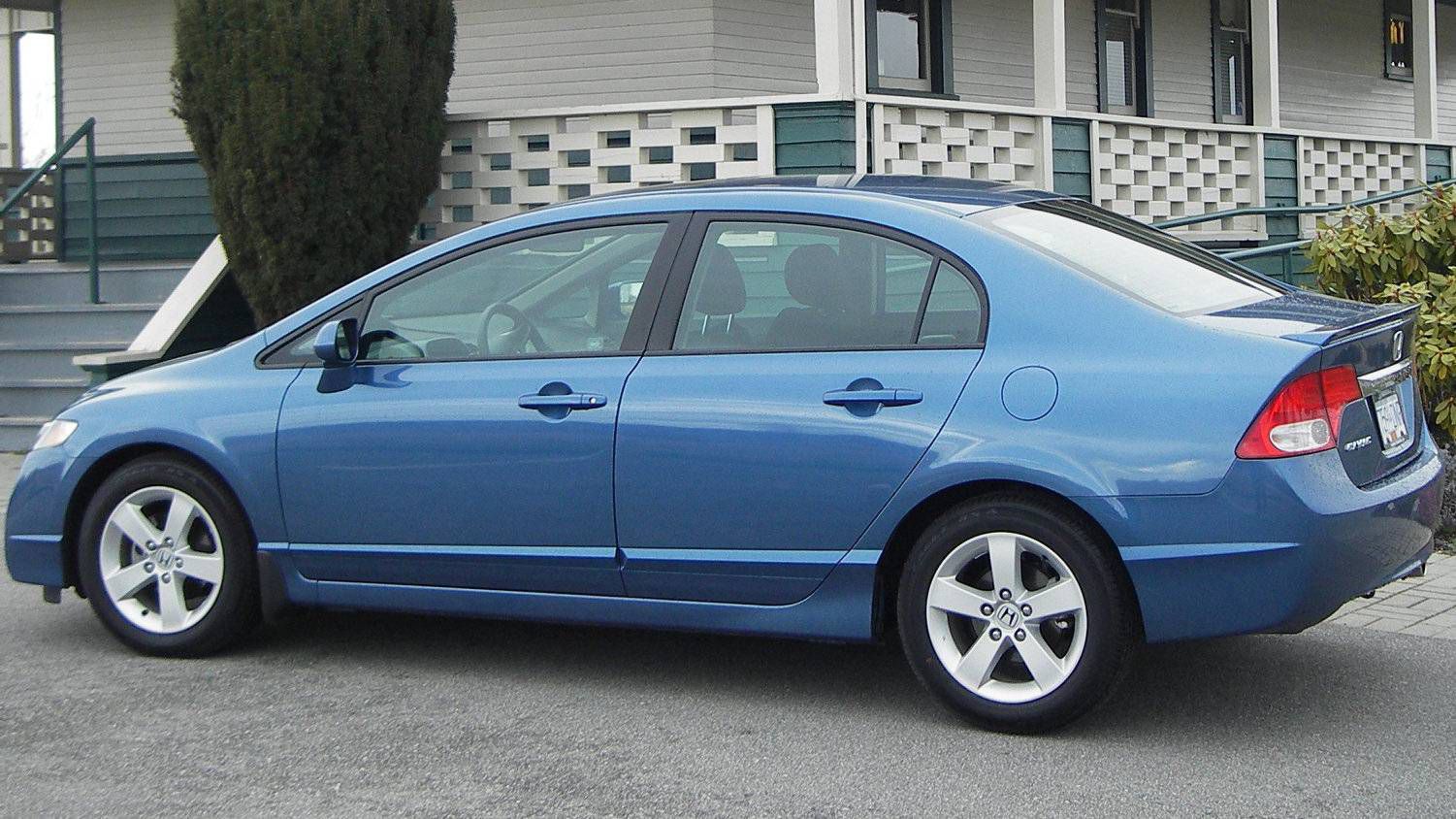 Honda Civic 2009 với kiểu dáng vượt thời gian