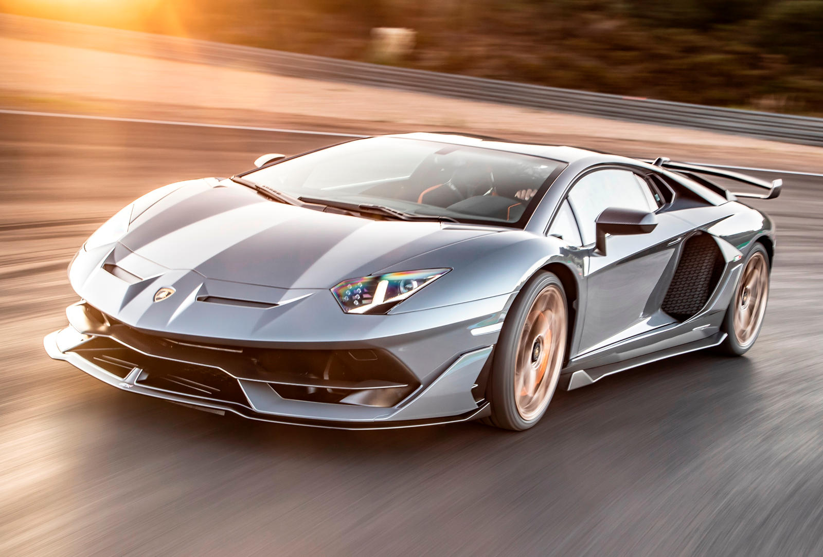Muốn mua 1 chiếc Lamborghini, bạn chỉ cần có tiền