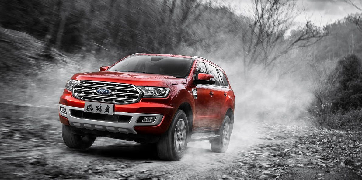 Phiên bản Titanium của Ford Everest được trang bị AEB