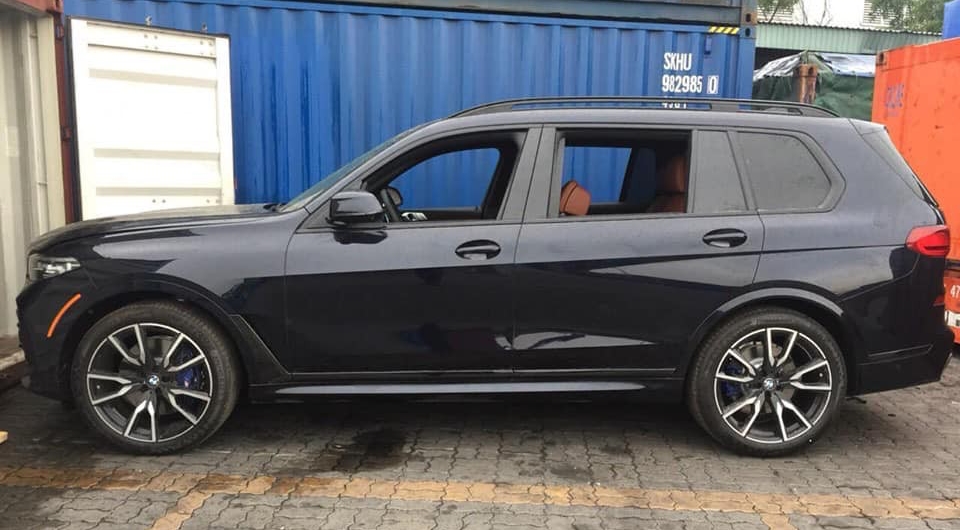 Chiếc BMW X7 thứ 2 đã có mặt tại Việt Nam