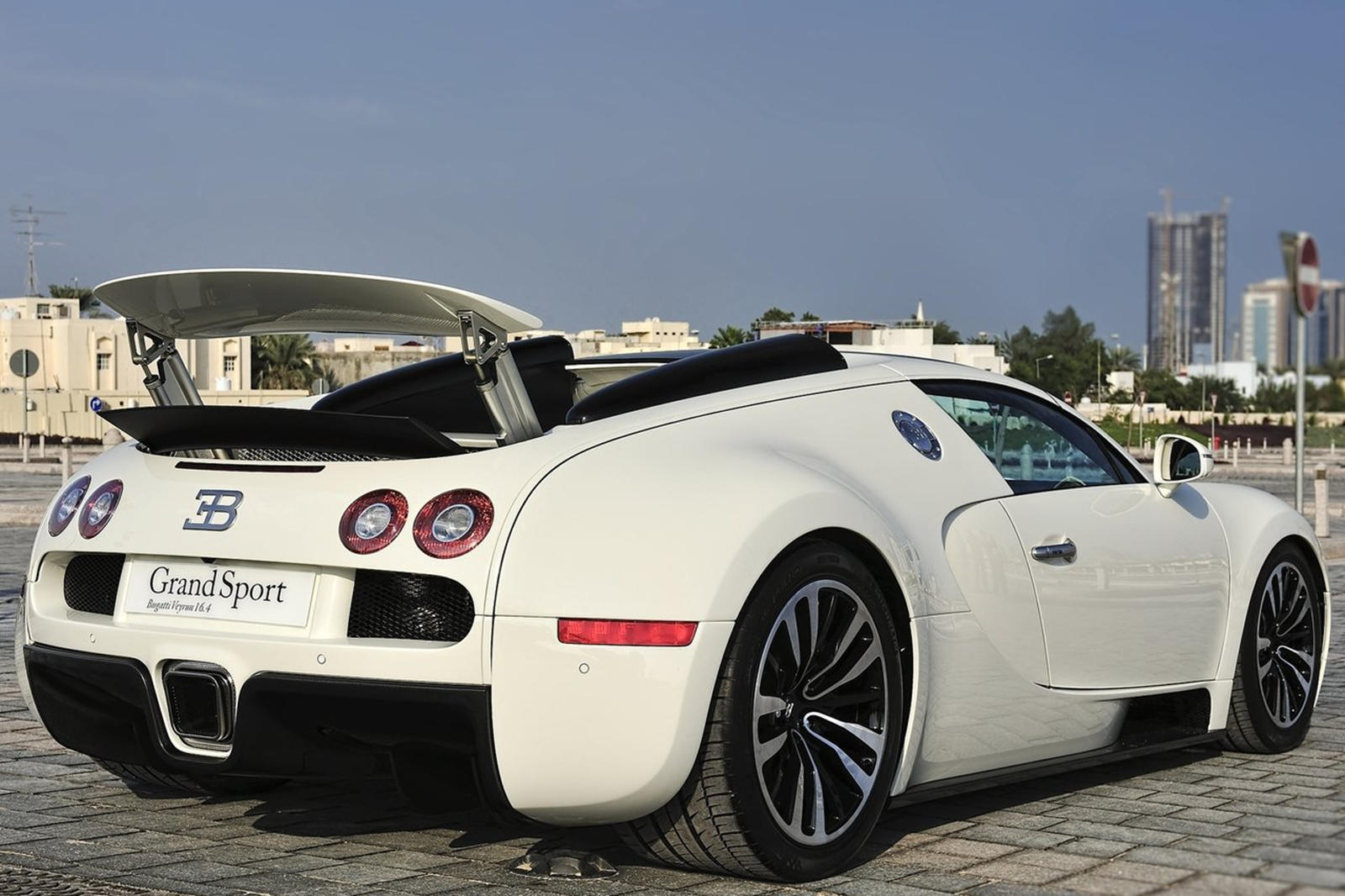Siêu xe Bugatti Veyron 16.4 Grand Sport 2012 