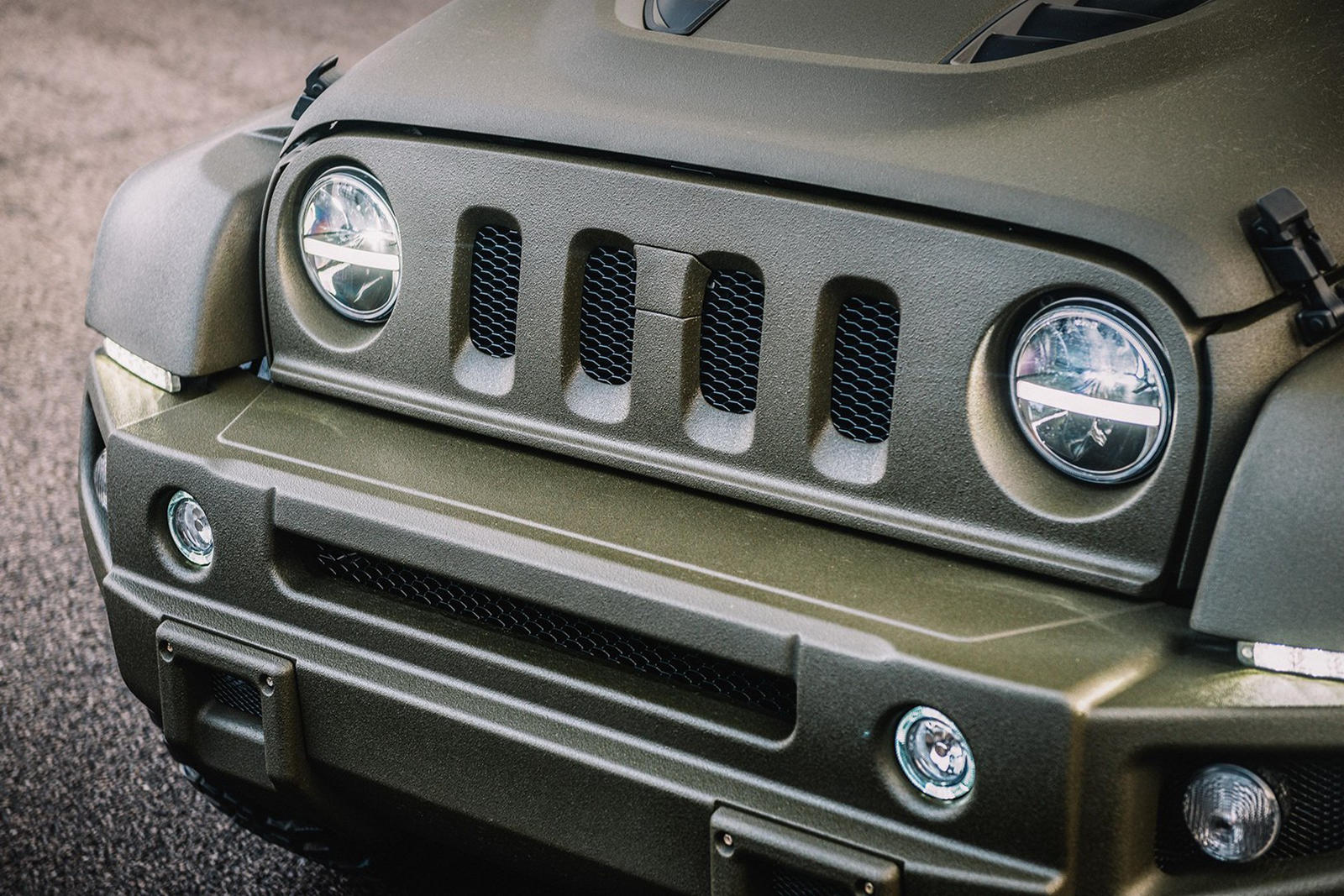 Cản trước xe Jeep Wrangler Black Hawk Expedition
