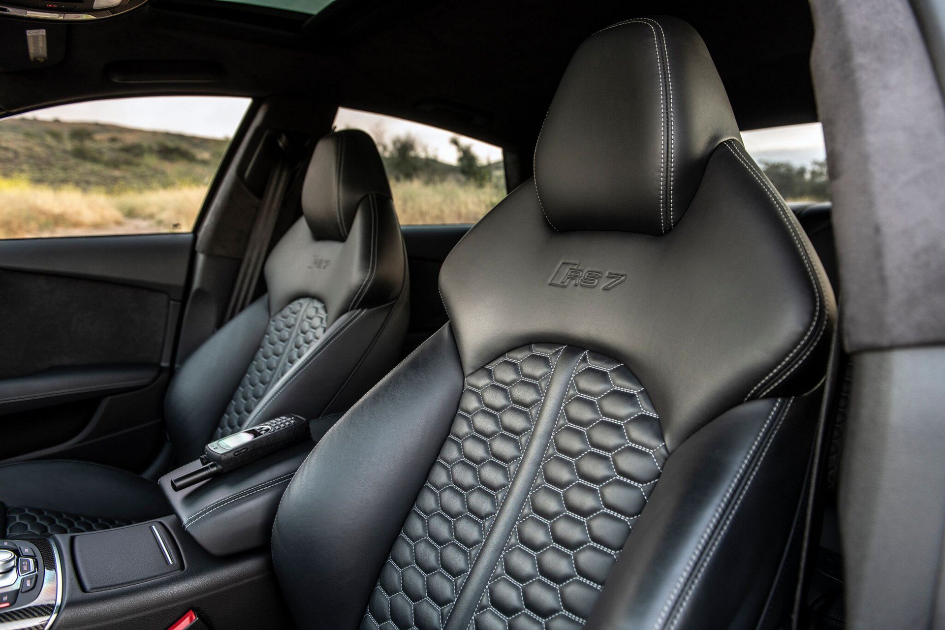 Thiết kế ghế xe APR RS7
