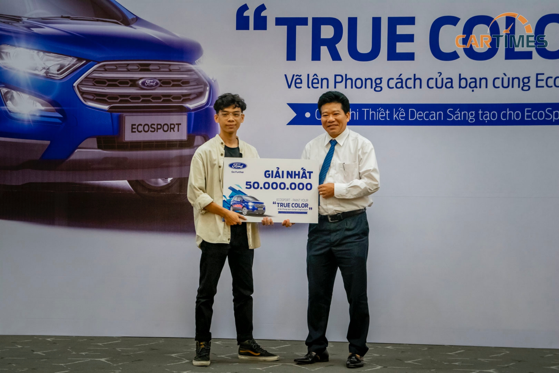 Thí sinh Quang Huy với tiết mục đoạt giải nhất "Chim lạc"
