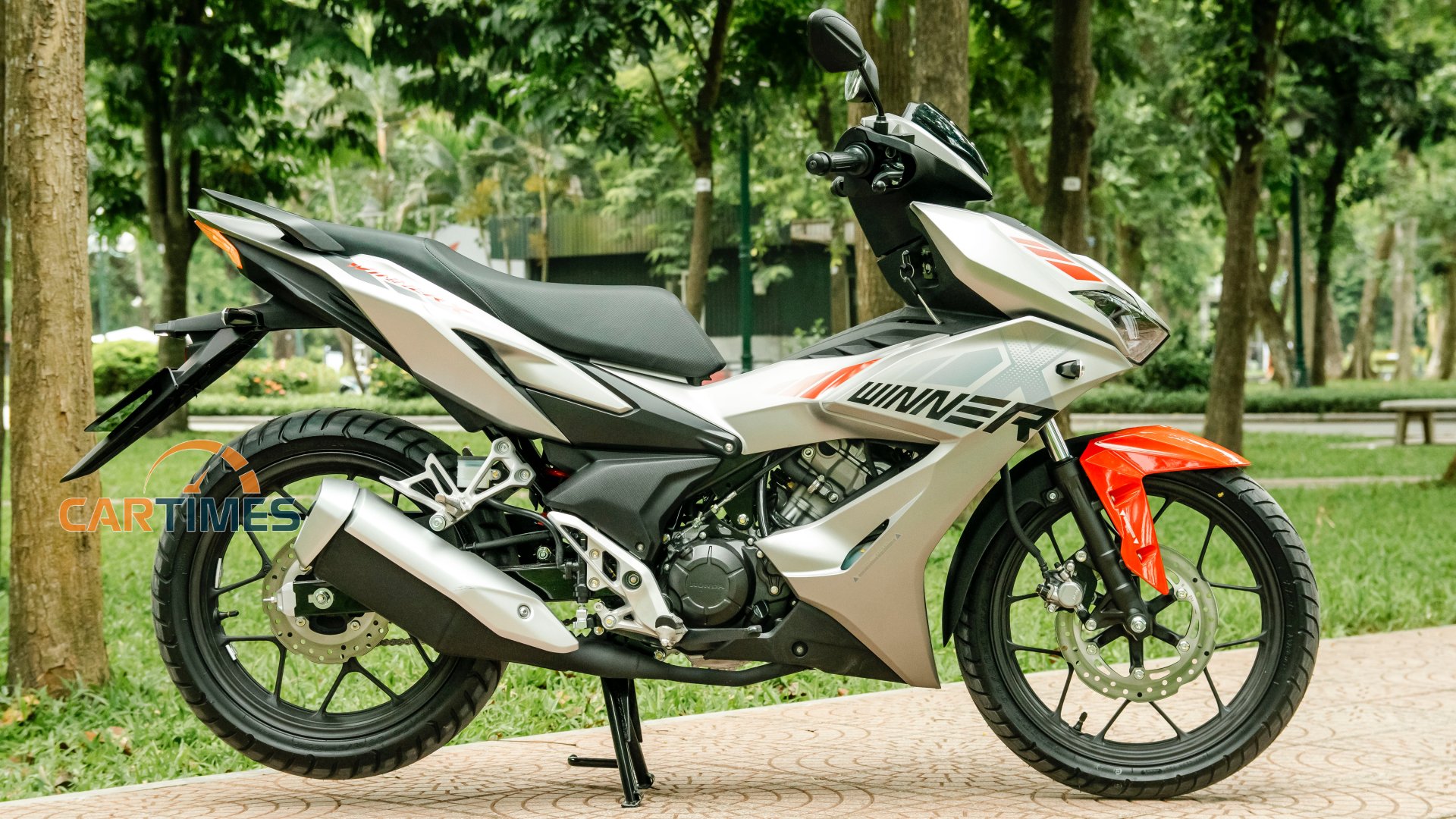 Thiết kế ngang xe Honda Winner X