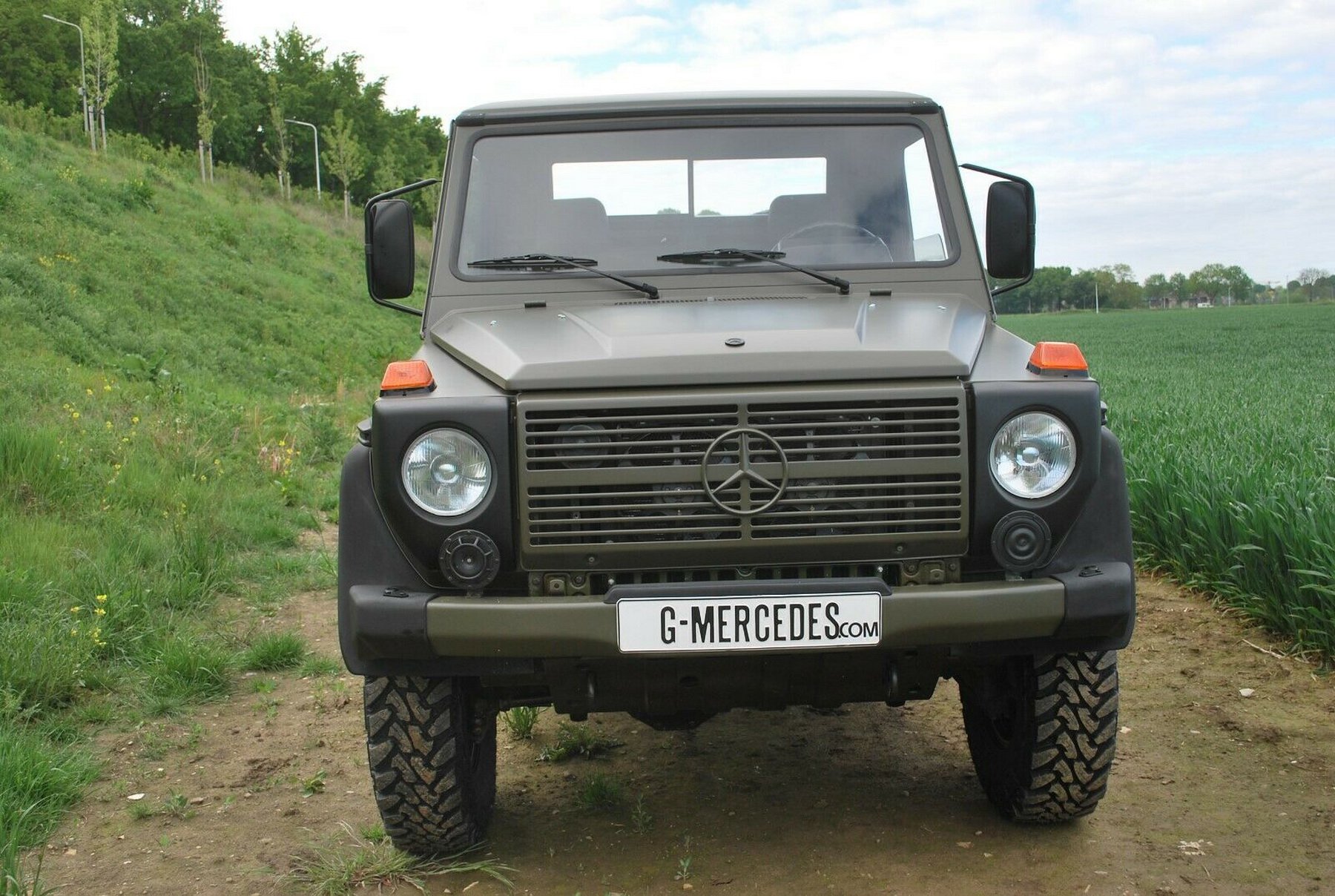 Thiết kế đầu xe W461 250GD 1993