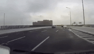 Chưa đủ kĩ năng, chủ xe Ferrari nhận cái kết đắt giá về cách điều khiển siêu xe