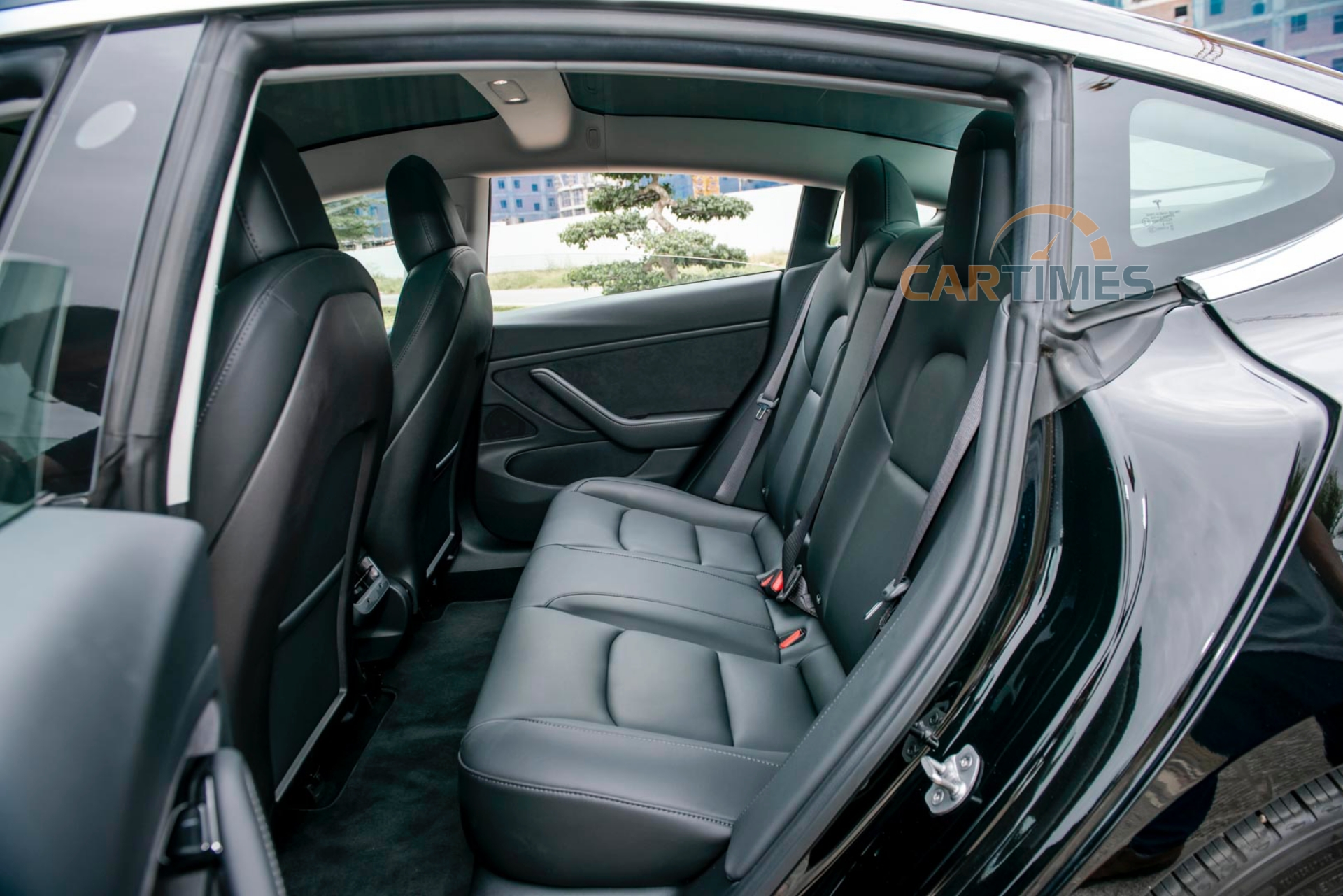 Hàng ghế thứ 2 trên Tesla Model 3