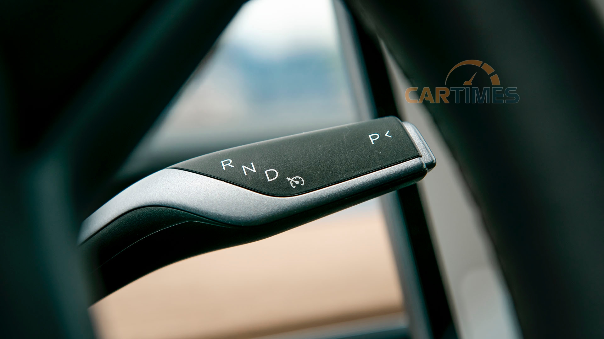 Xe Tesla Model 3 sang số như dòng xe Mercedes-Benz