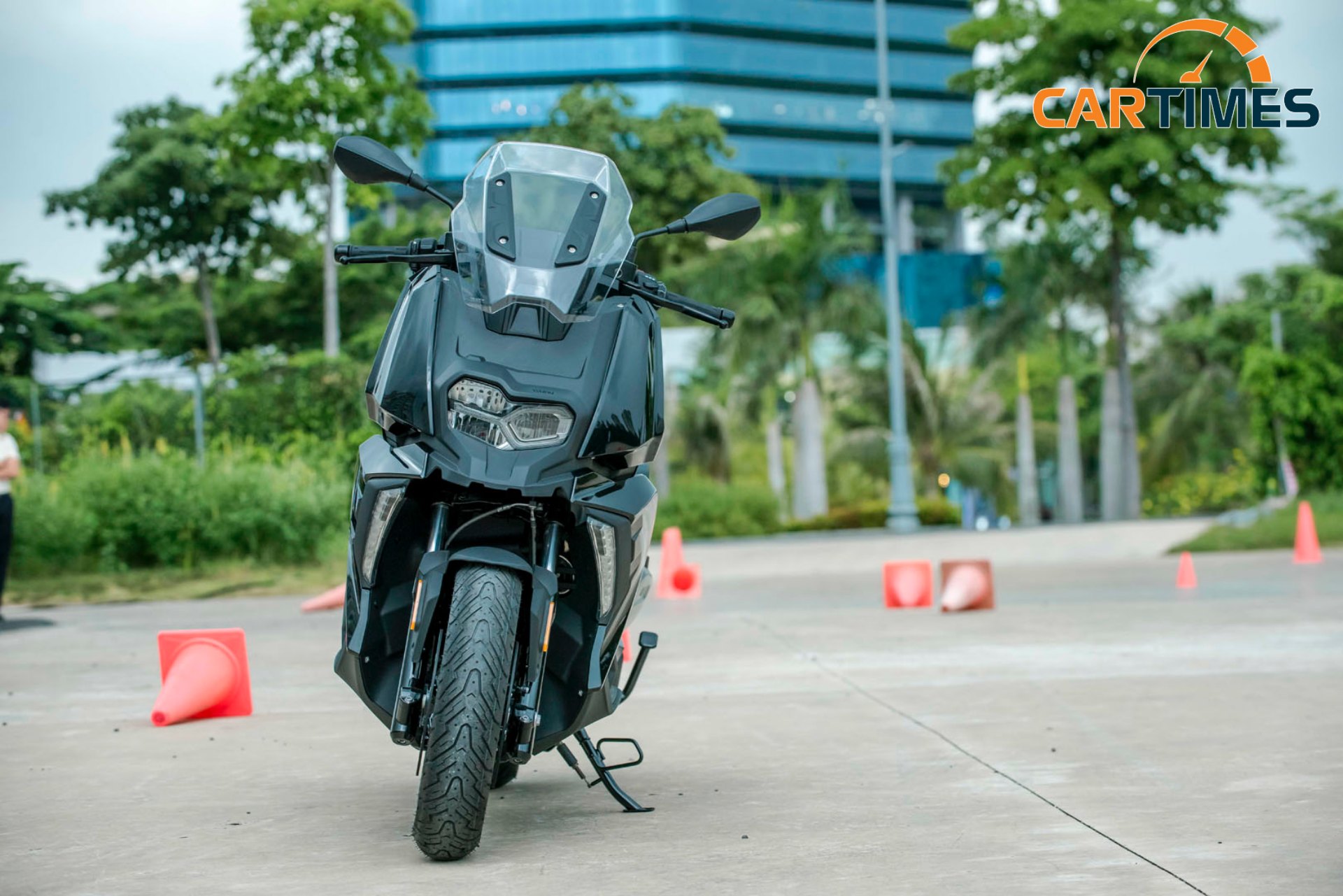 Hai phiên bản BMW C400 X và C400 GT sẽ được bảo hành 3 năm không giới hạn số km