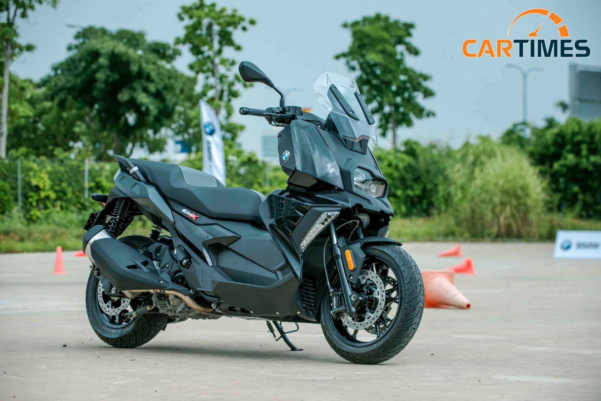 Thiết kế BMW C400 X đậm chất thể thao