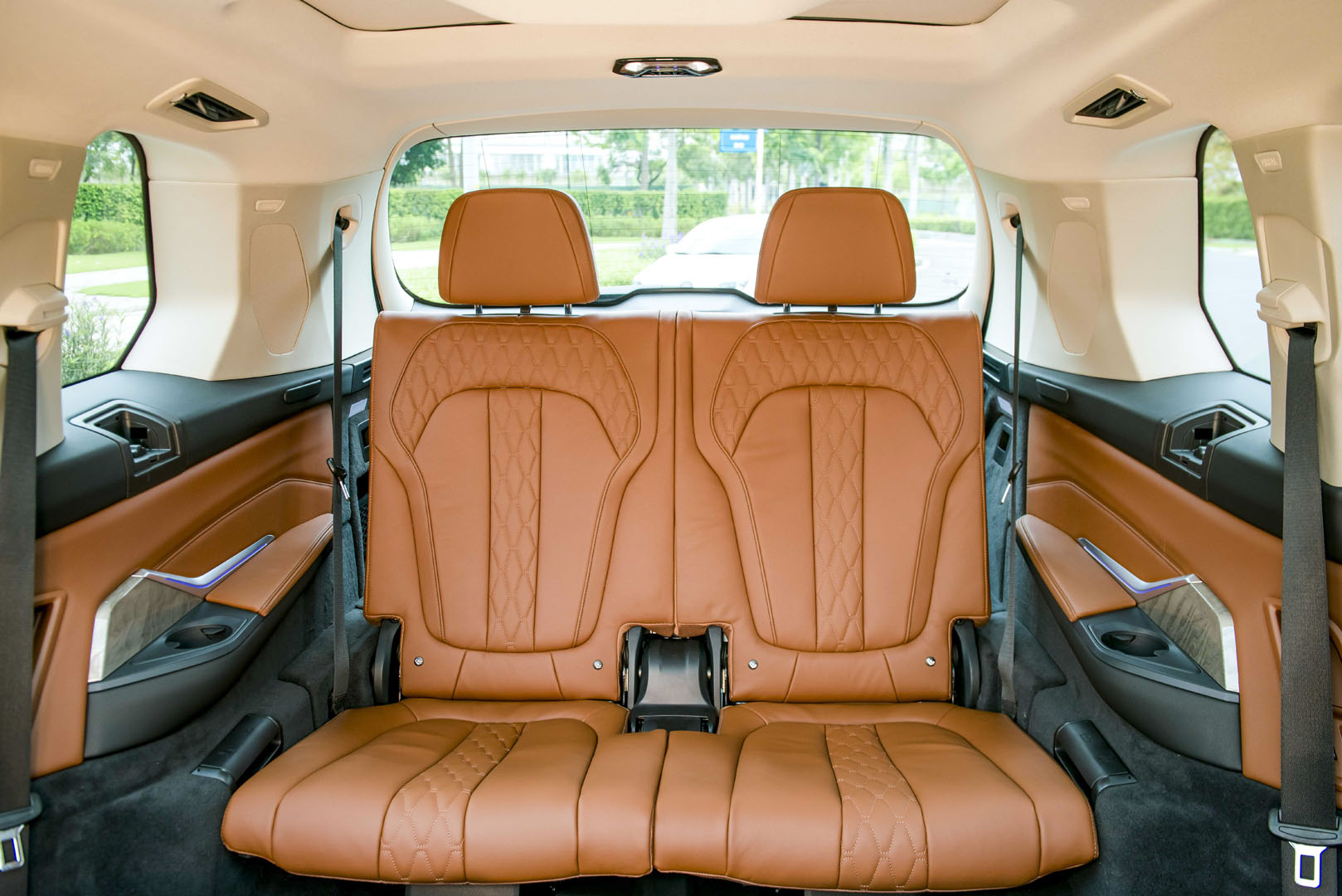 Hàng ghế thứ 3 trên BMW X7