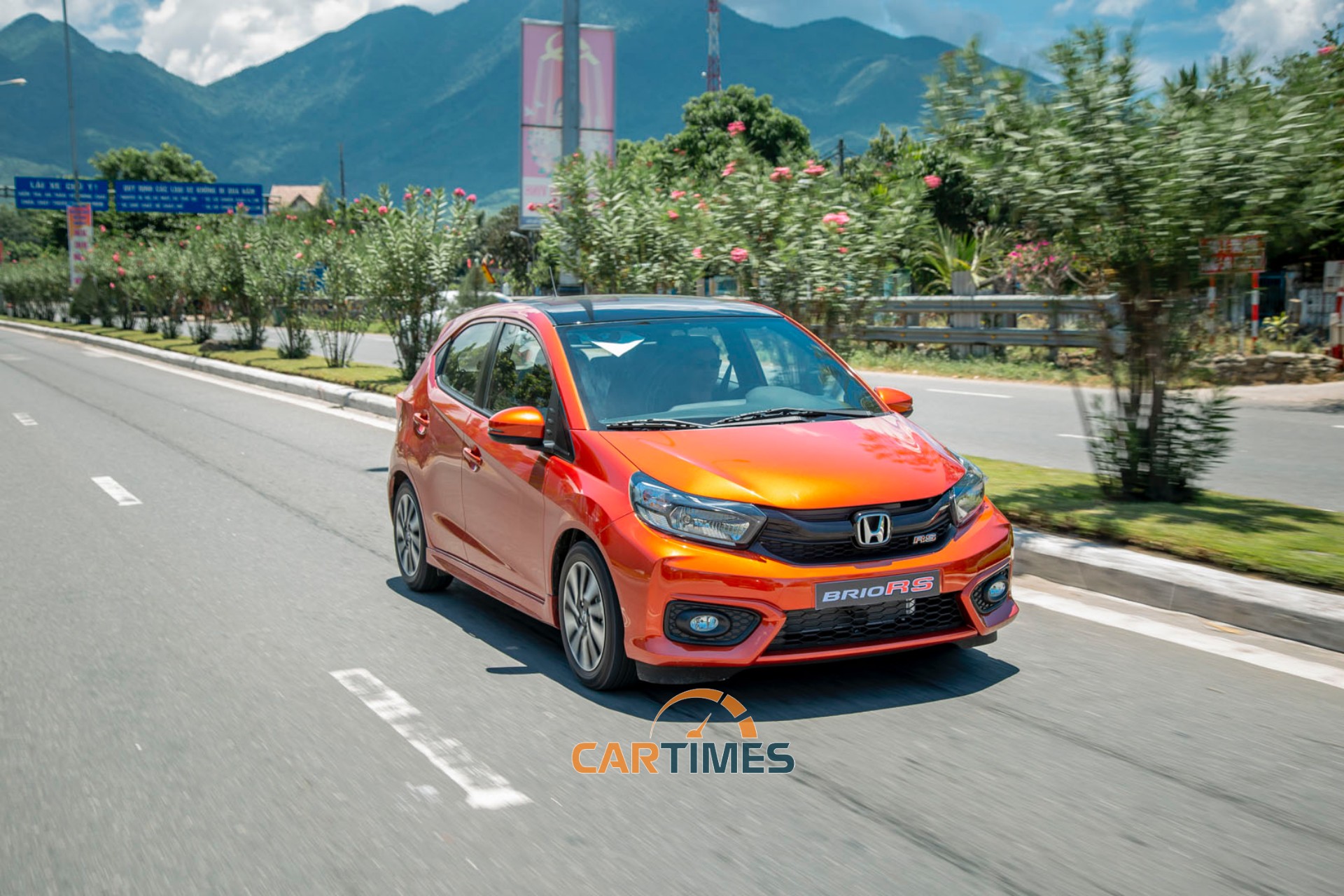Honda Brio lanh lẹ, nhẹ nhàng ở trong phố