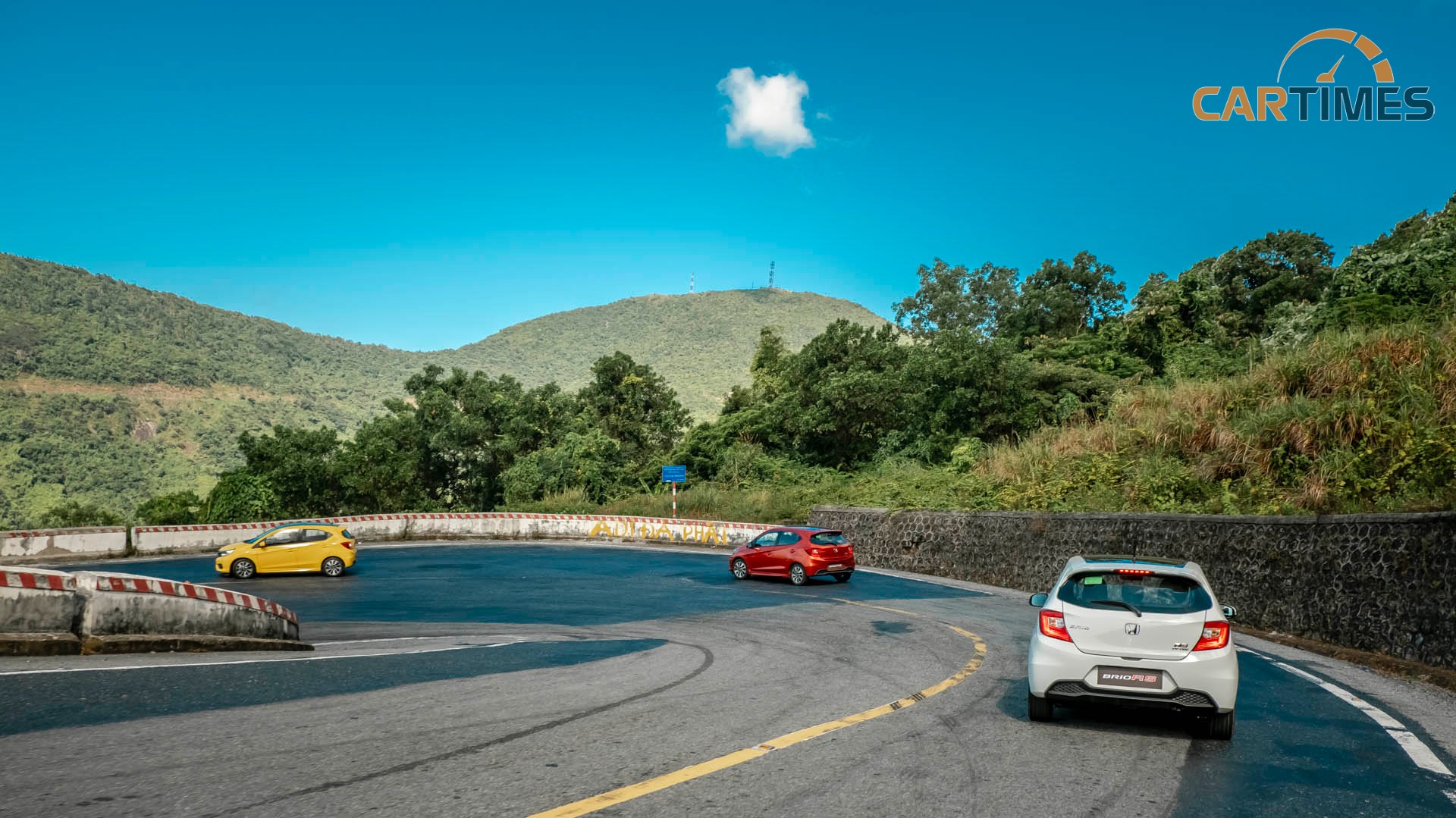 Đèo Hải Vân là thử thách dành cho Honda Brio với động cơ 1.2L