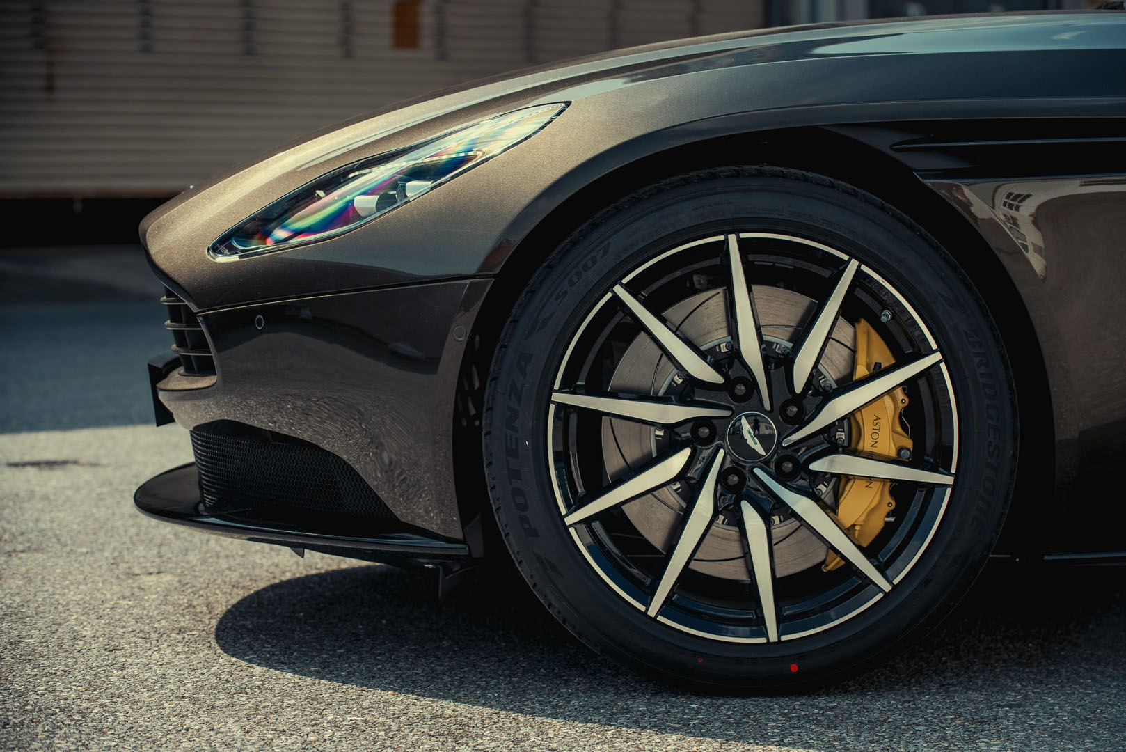 Thiết kế la zăng xe Aston Martin DB11