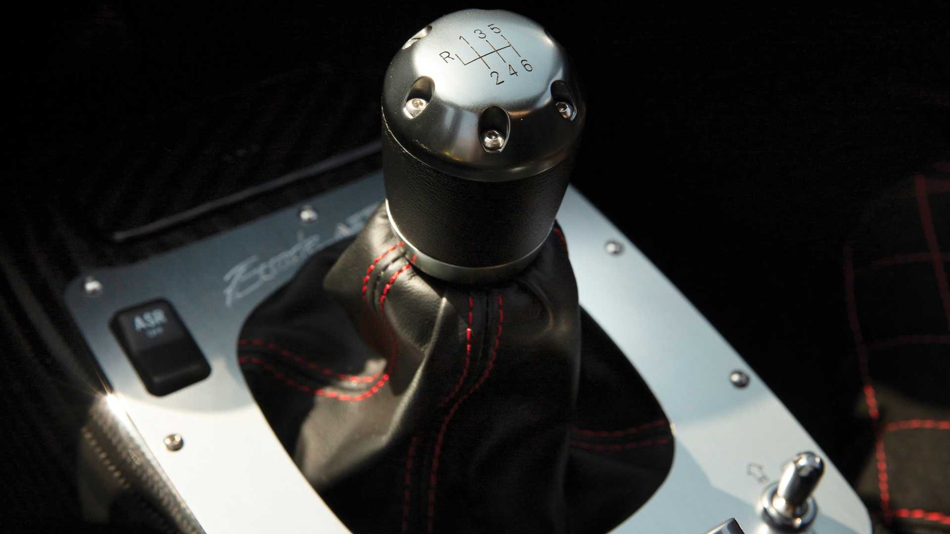 Thiết kế cần số Pagani Zonda Aether