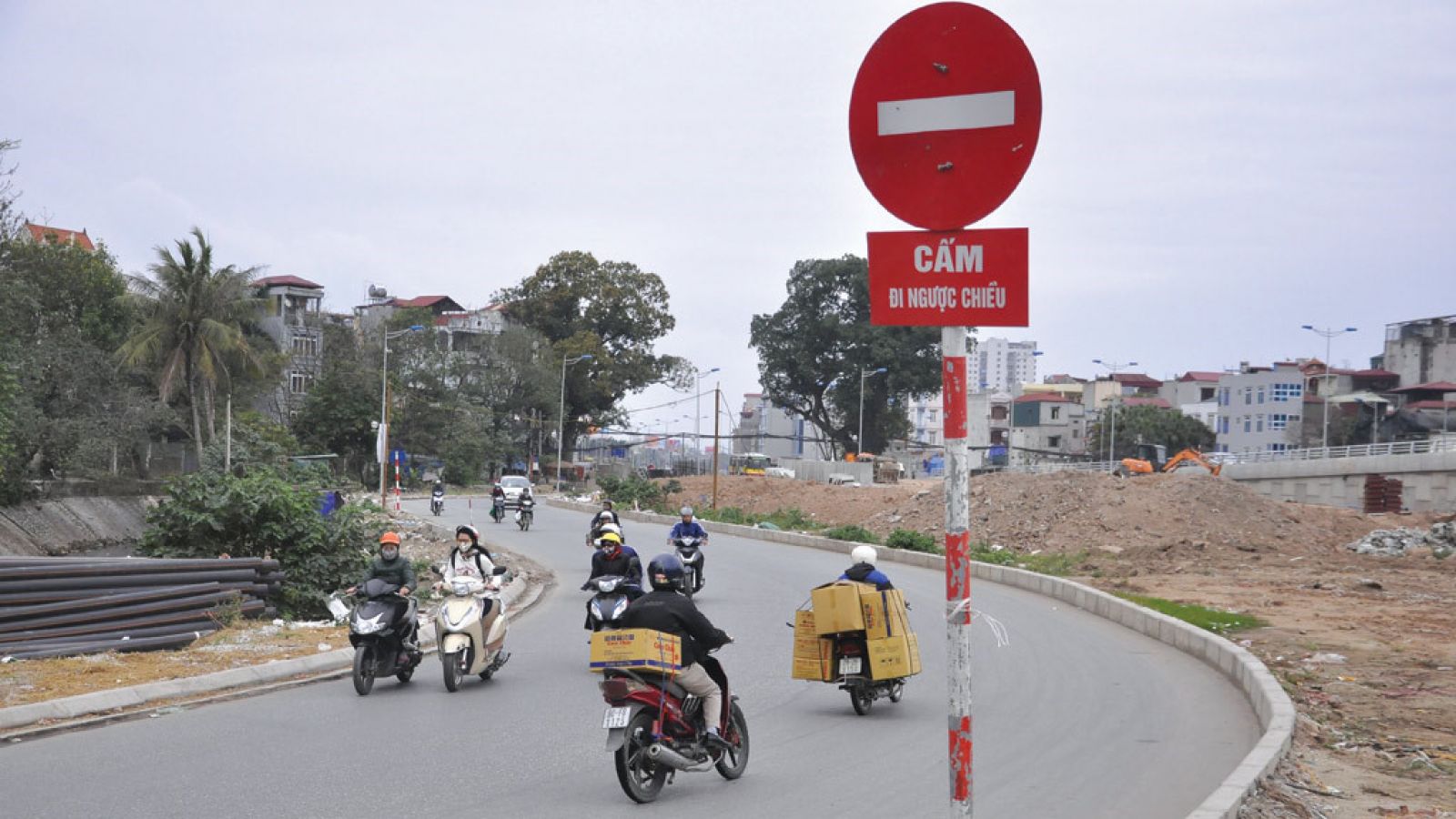 đi ngược chiều