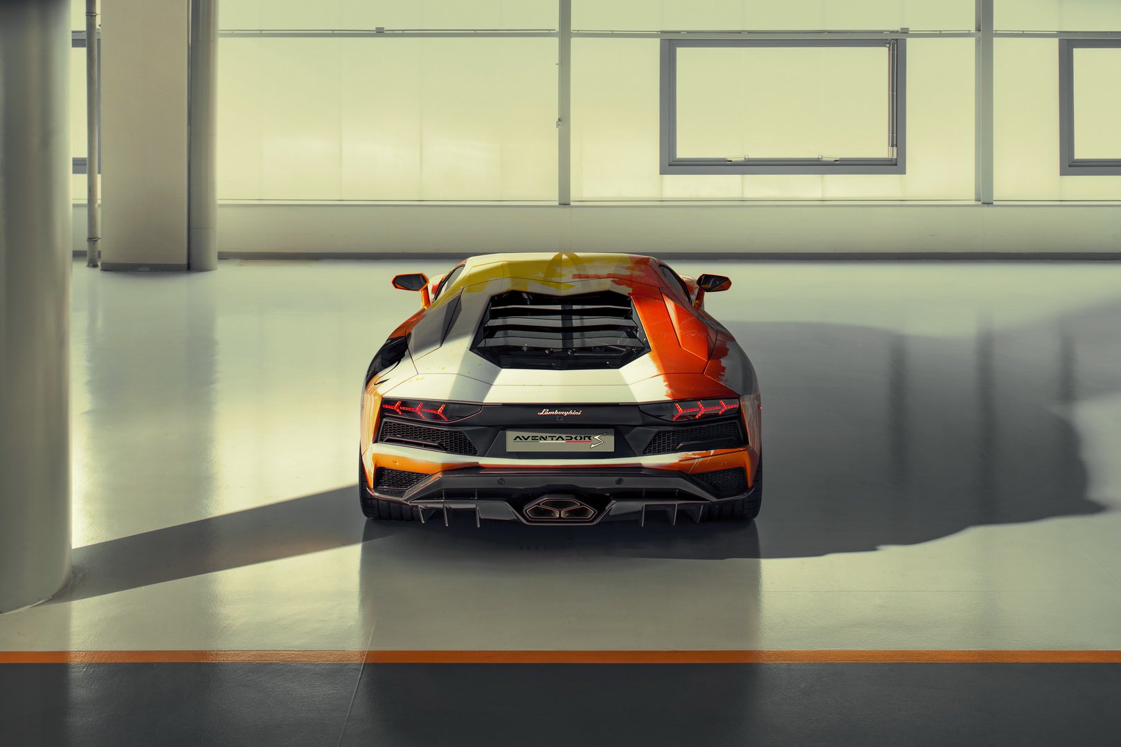 Thiết kế đuôi xe Lamborghini Aventador S đặc biệt