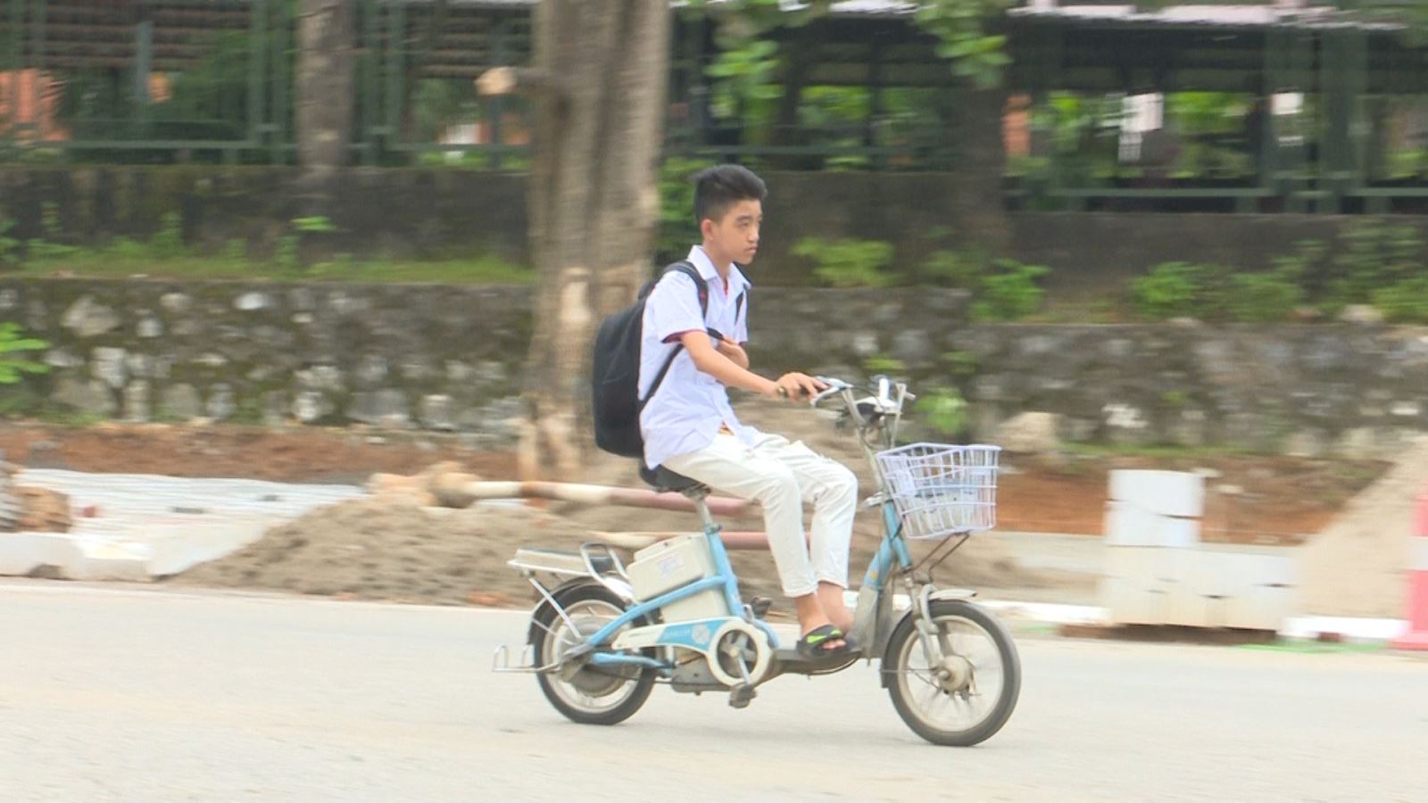 tịch thu phương tiện xe đạp máy