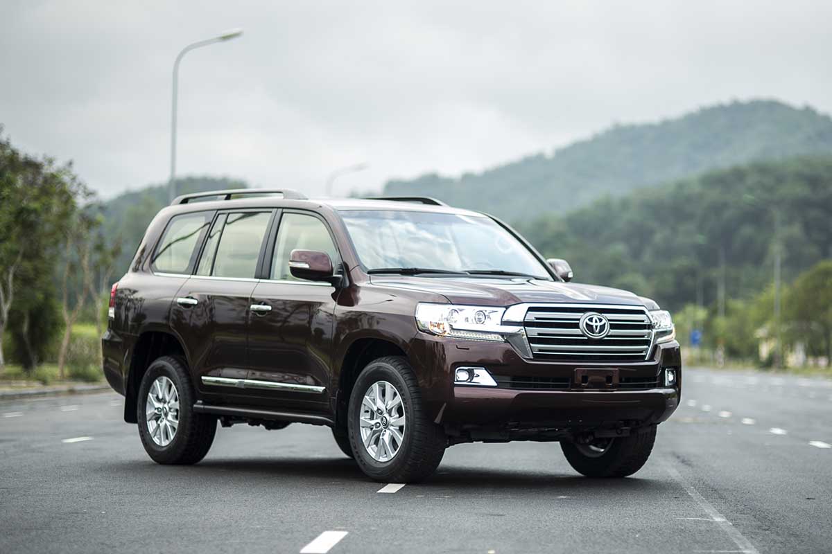 Toyota Land Cruiser đang gặp nghi vấn sắp khai tử vì doanh số thấp