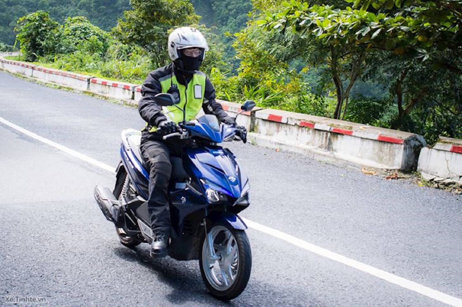 Bị đảo khi cua trái