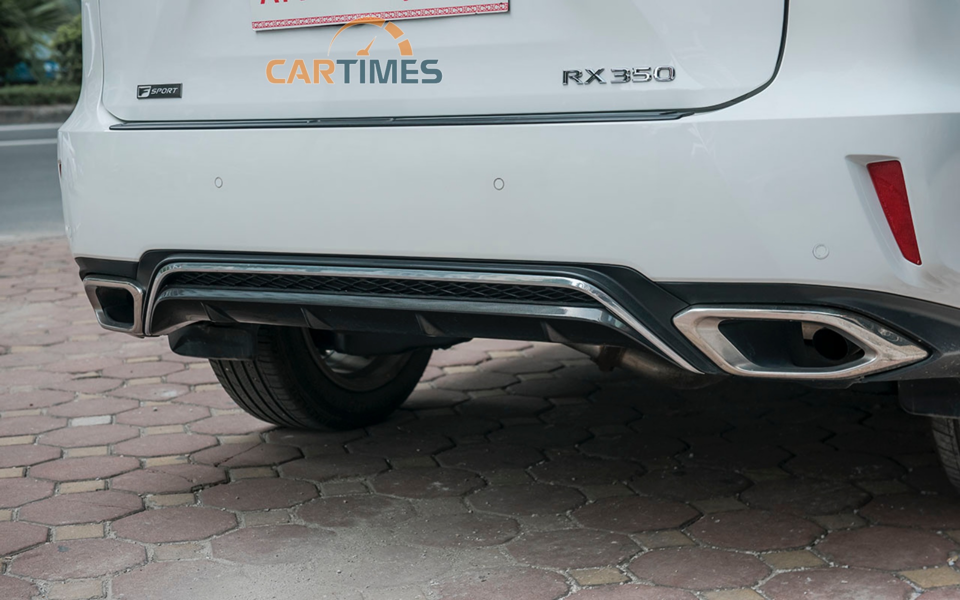 Cản sau xe Lexus RX350 F-Sport 