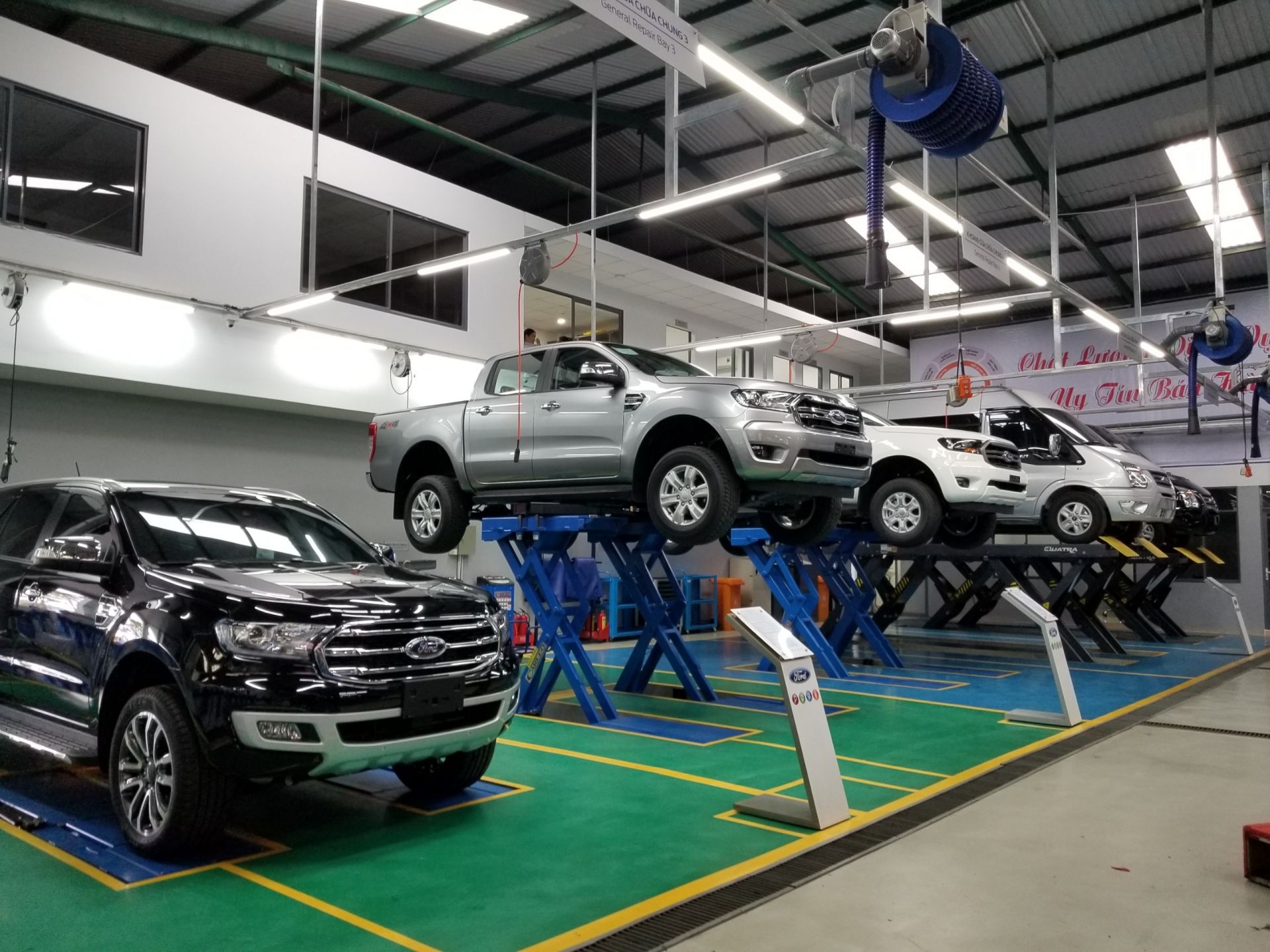 Đà Lạt Ford cũng sẽ cung cấp dịch vụ kinh doanh xe đã qua sử dụng, các phụ tùng, phụ kiện chính hãng