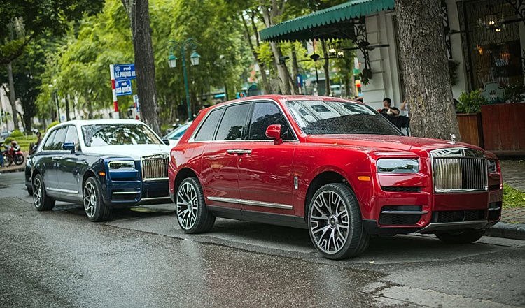 Giá xe Rolls-Royce Cullinan tại Việt Nam thấp hơn dự kiến