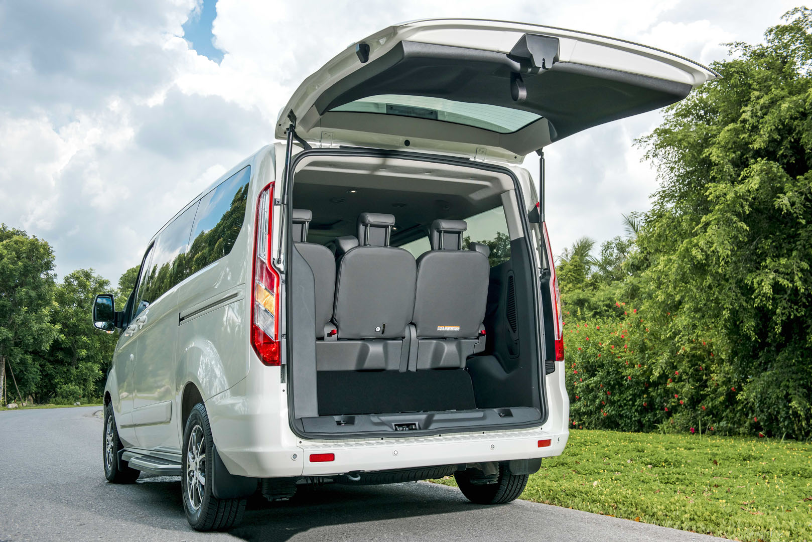 Cốp sau của xe Ford Tourneo