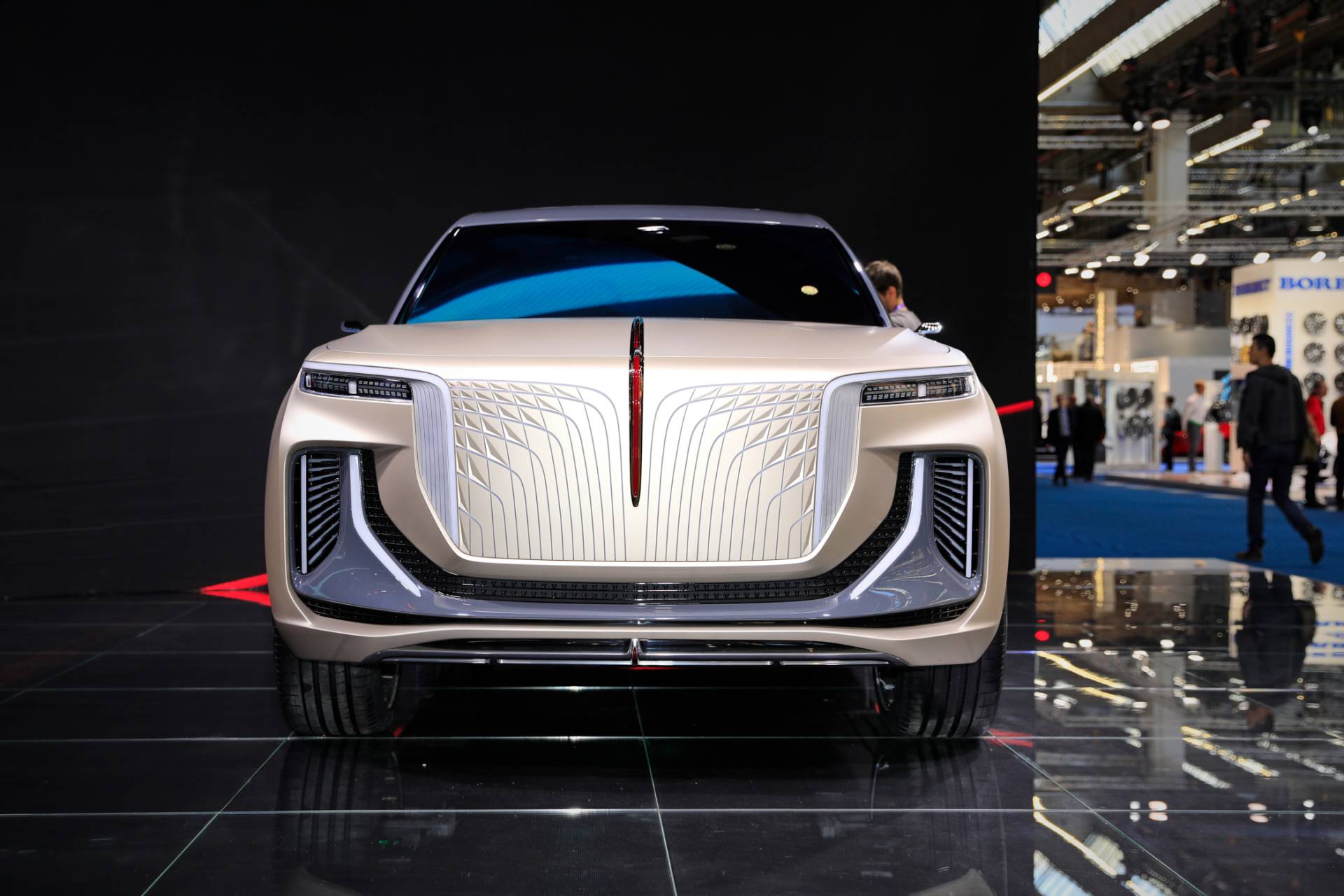 Thiết kế đầu xe Rolls-Royce Cullinan