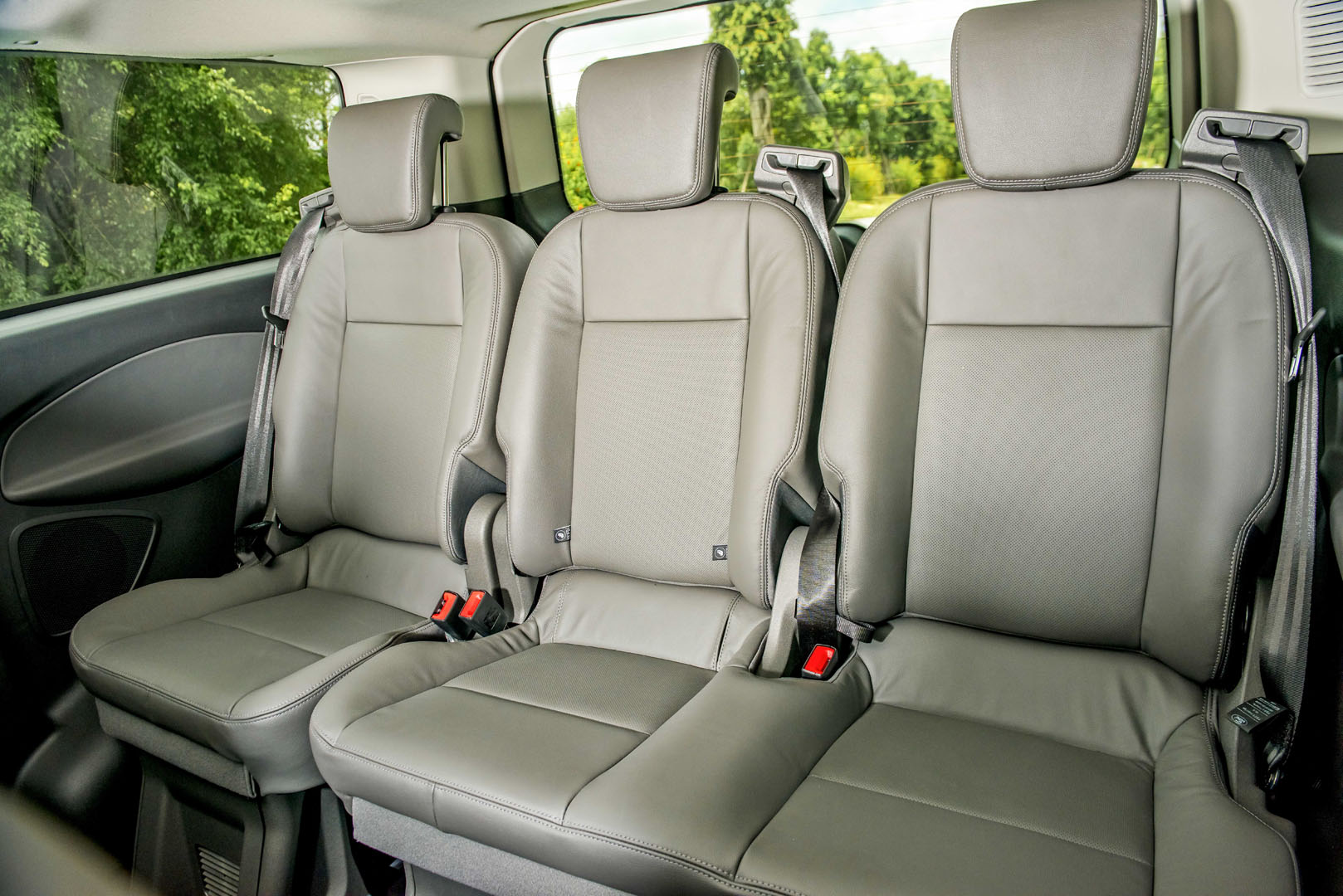 Hàng ghế thứ 3 của xe Ford Tourneo