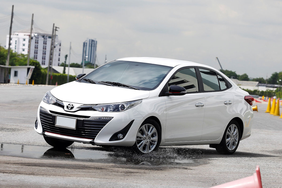 Sự cạnh tranh giữa xe Nhật và xe Hàn ngày càng lớn