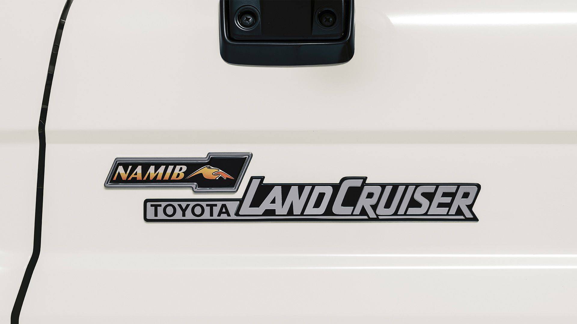 Logo xe Land Cruiser Namib