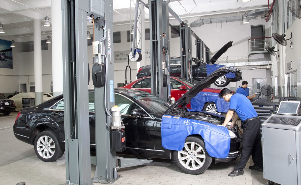 Một đại lý của Mercedes-Benz Việt Nam
