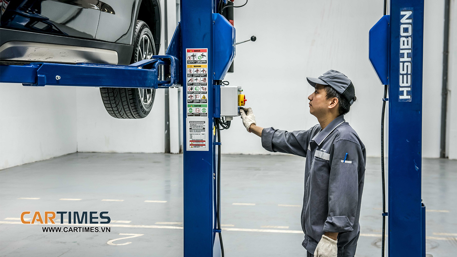 Dịch vụ BMW Lê Văn Lương