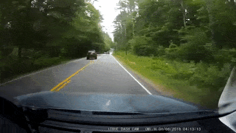 Tài xế xe Volvo mất lái, Honda CR-V né ngoạn mục cho Ford Mustang lãnh đủ