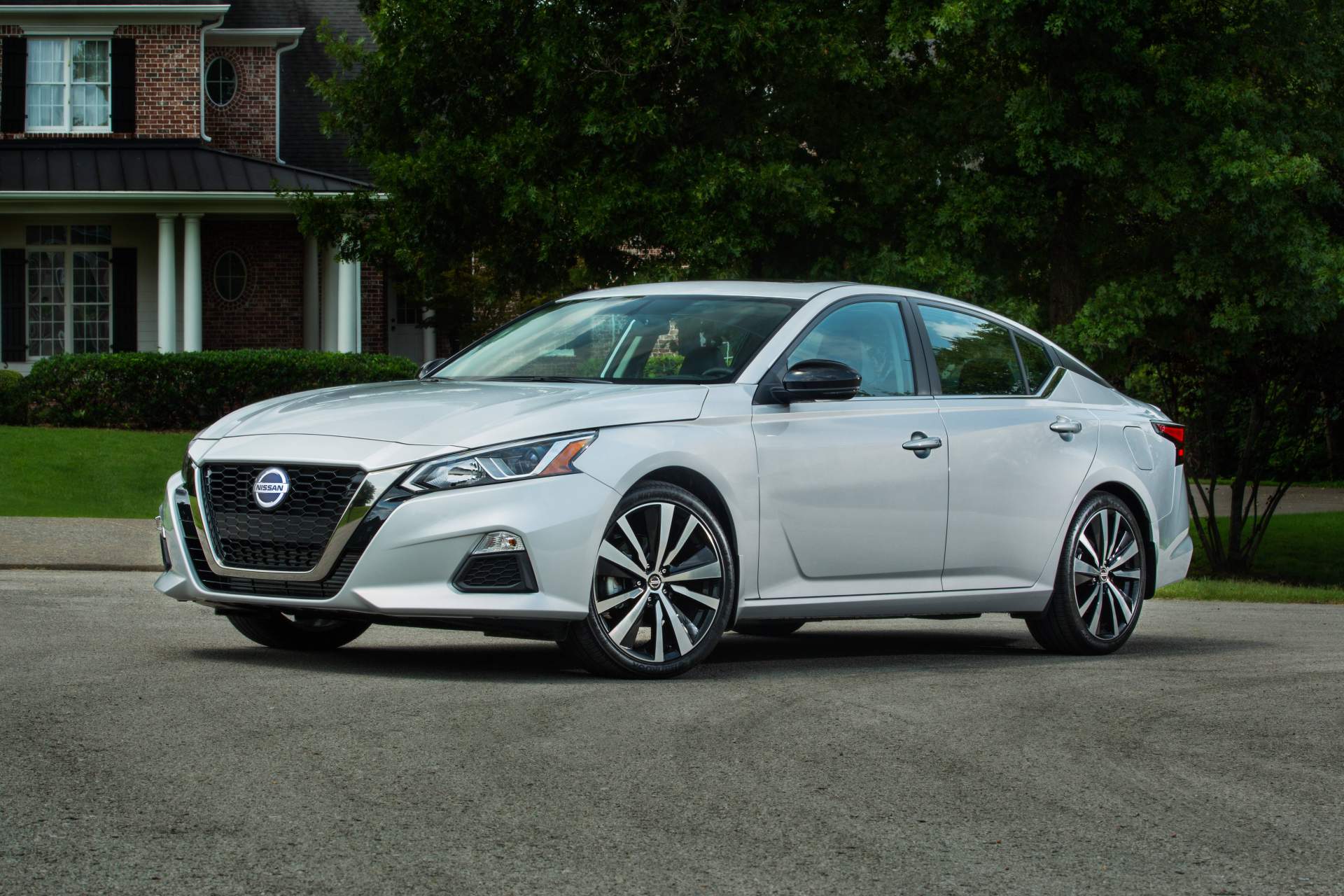 Xe Nissan bị triệu hồi