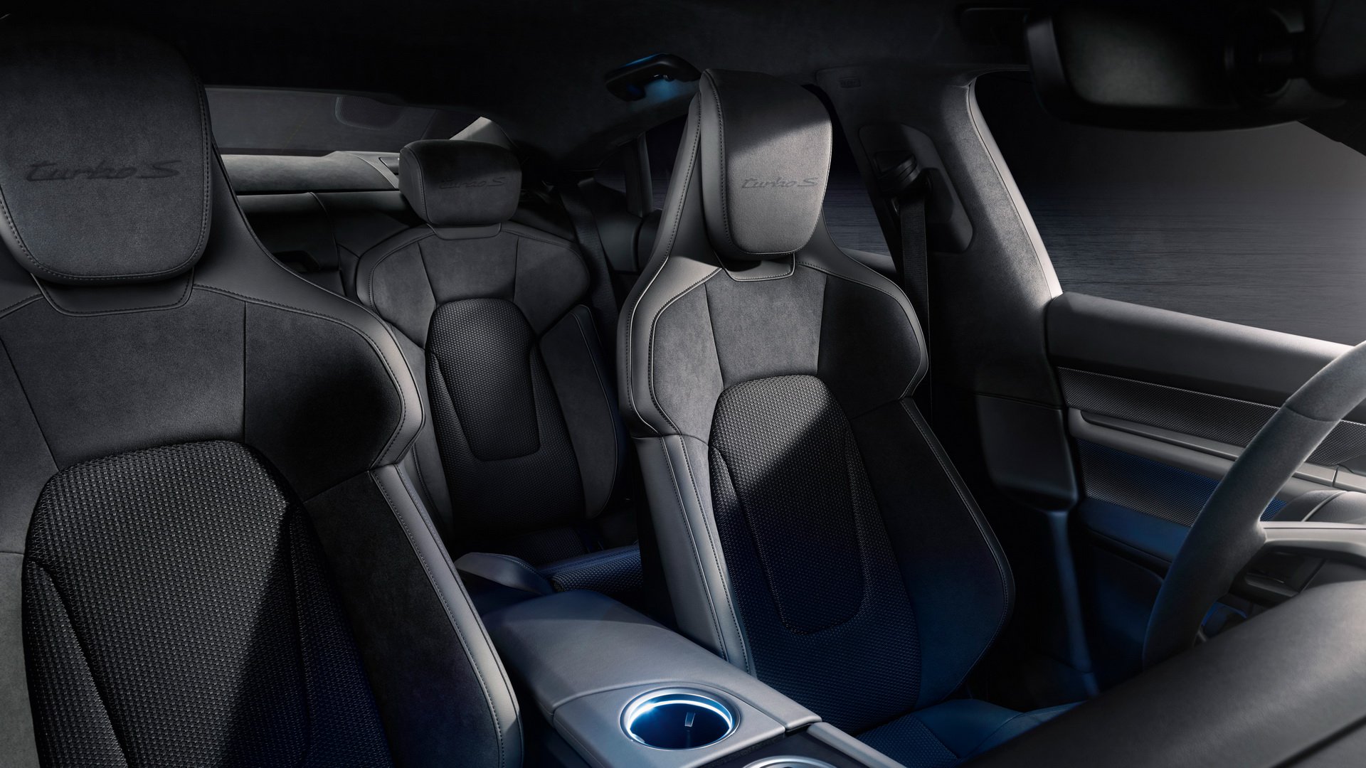 Thiết kế 2 hàng ghế xe Porsche Taycan