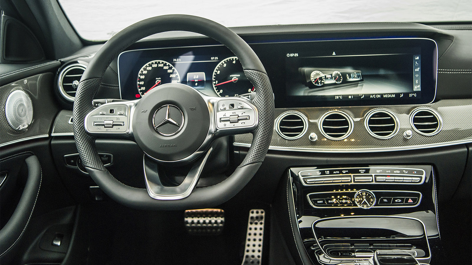 Vô lăng xe Mercedes E 300 AMG