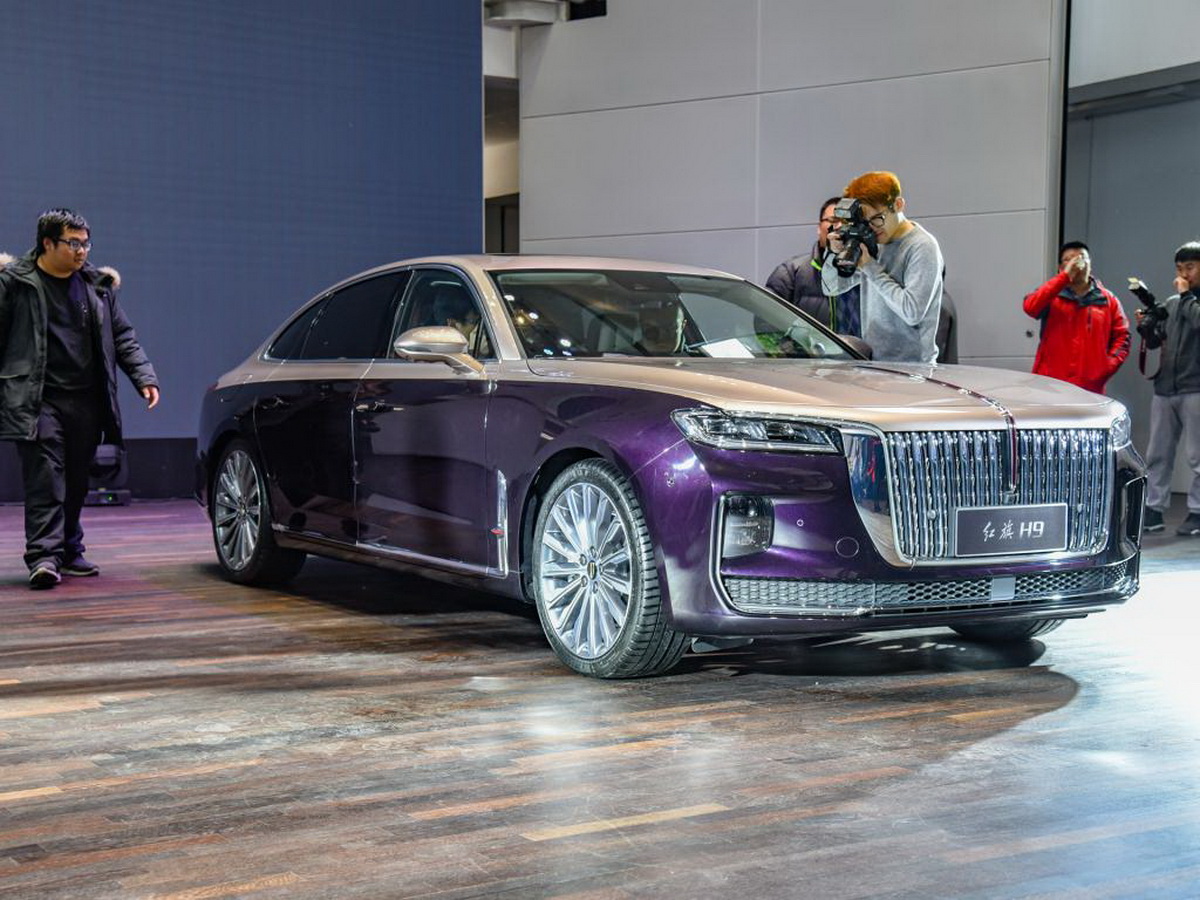 Xe Hongqi H9 có phần đầu xe giống Rolls-Royce