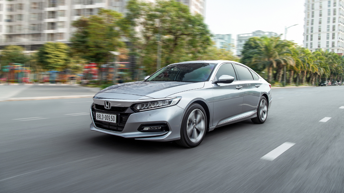Honda Accord thế hệ thứ 10