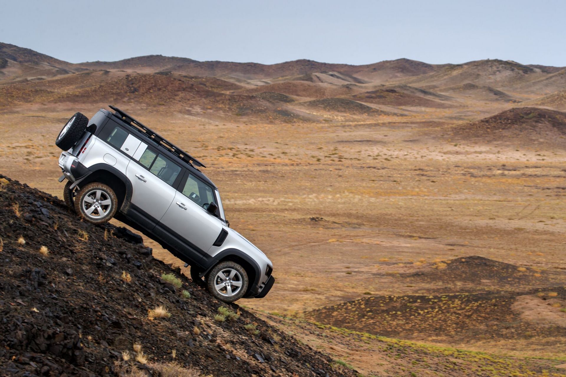 Land Rover Defender mới